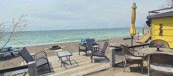 Lakefront Tiny Home Cabin on the Beach