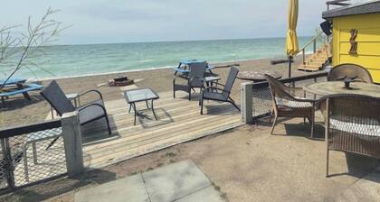 Lakefront Tiny Home Cabin on the Beach