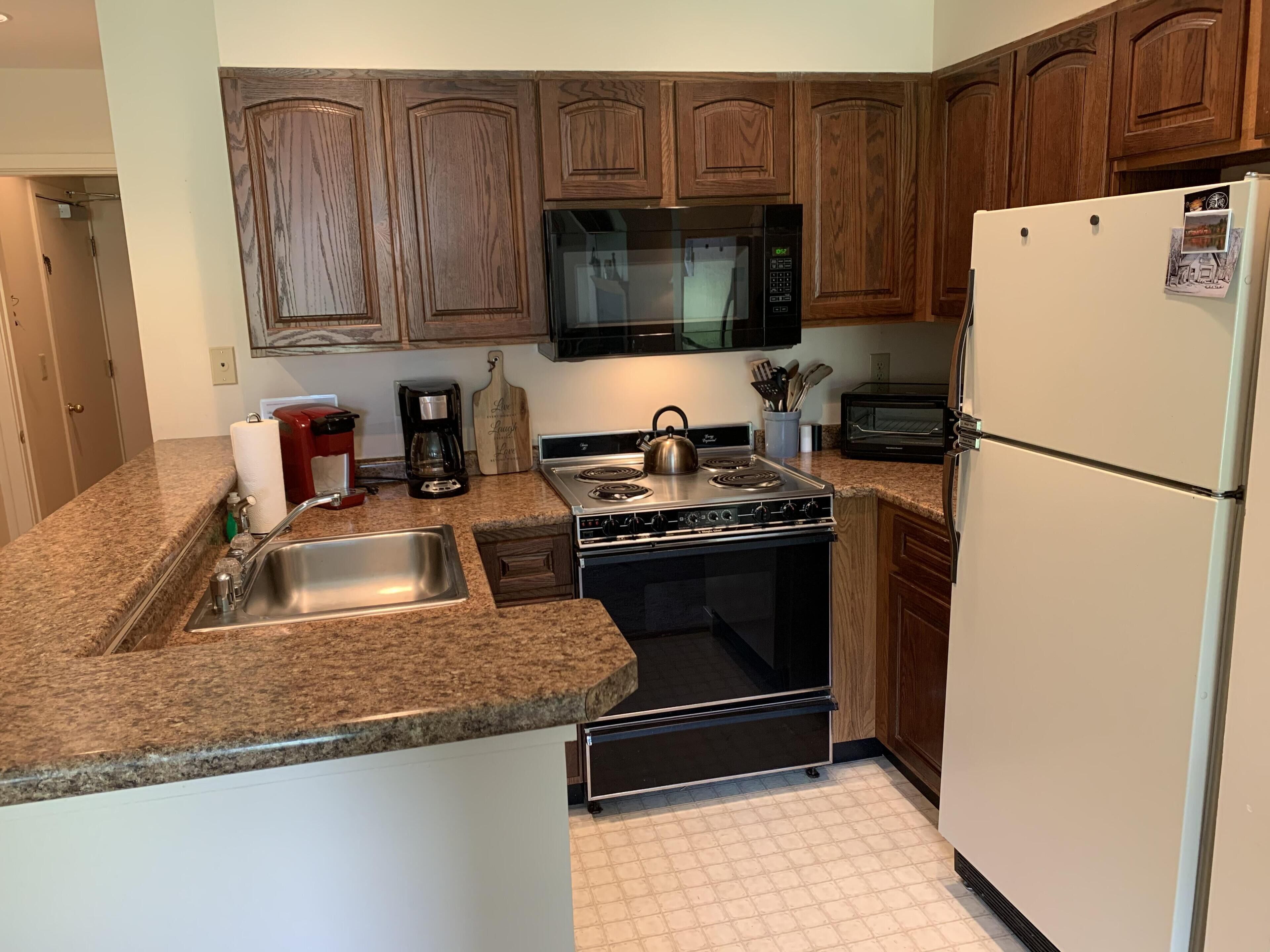 Comfortable, Redecorated Condo at Mount Snow