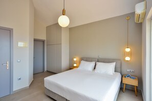 2 bedrooms, in-room safe, desk, iron/ironing board