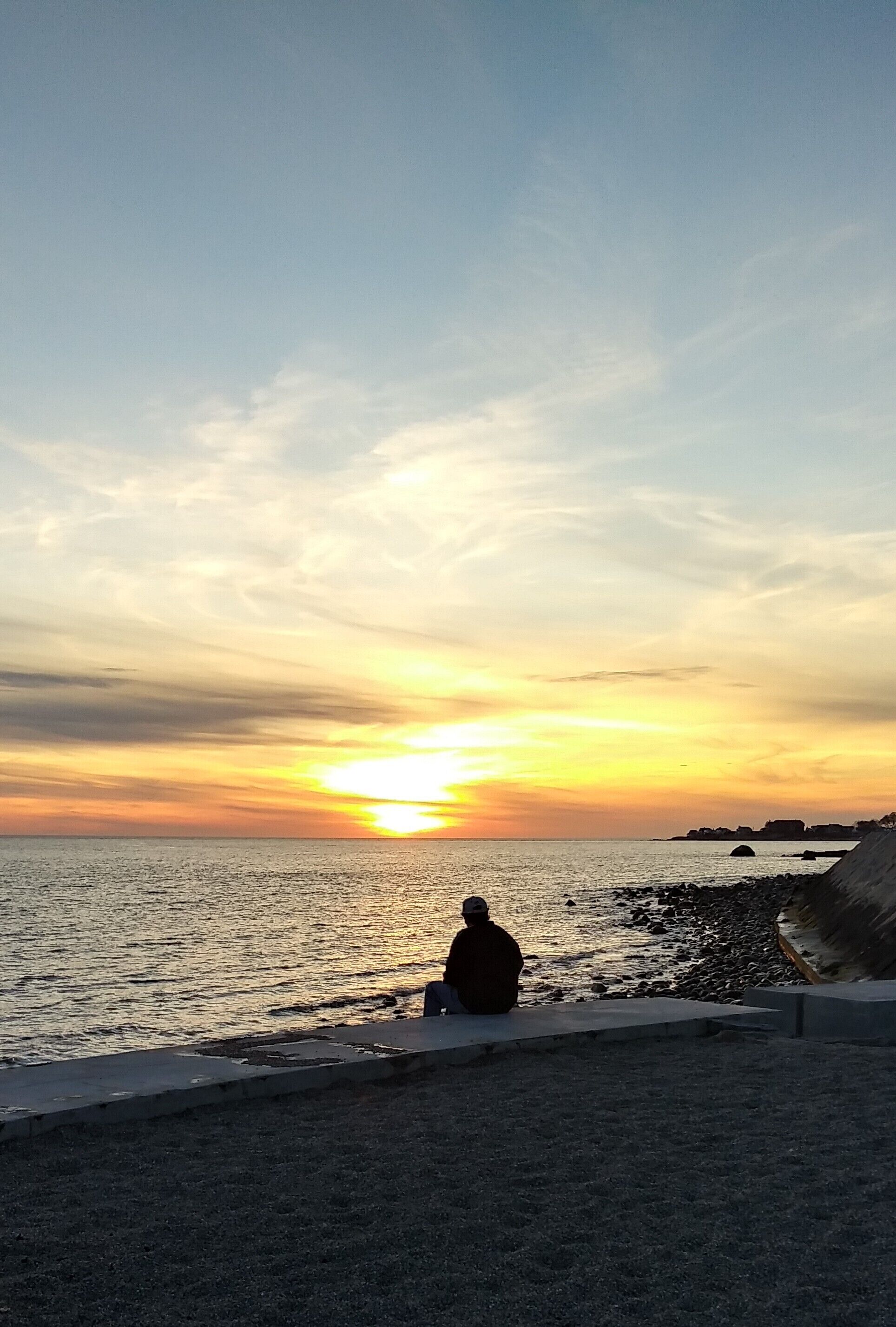 Newly Renovated House - 5 Minute Walk to Private Beach!