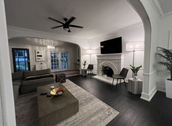Smart TV, fireplace, table tennis, video library