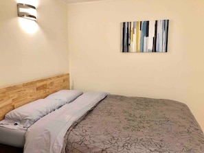 1 chambre, bureau, accès au Wi-Fi (inclus), literie fournie