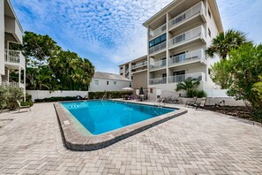 Piscine extérieure, piscine chauffée