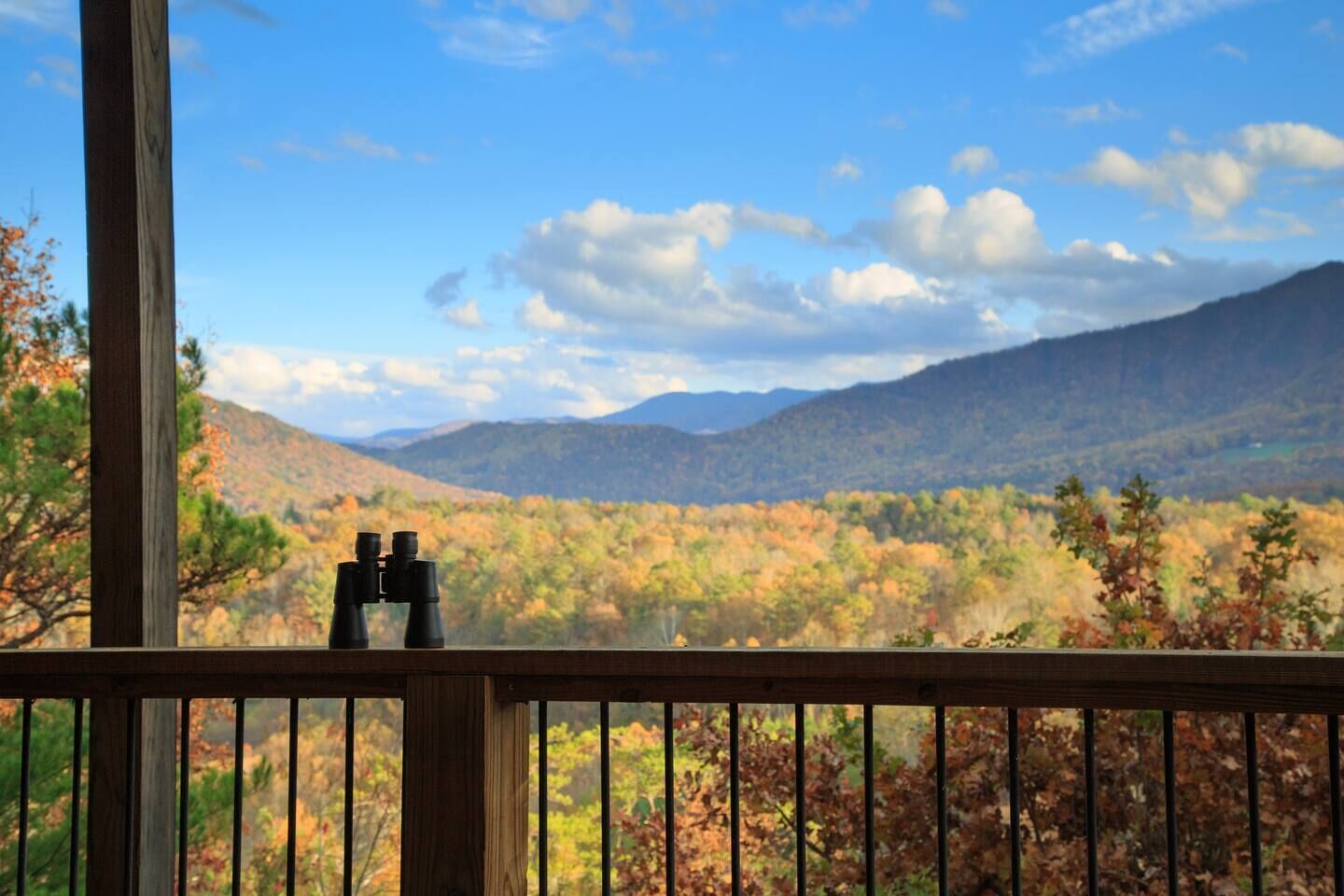 Provence Themed w/Breathtaking Mountain Views!