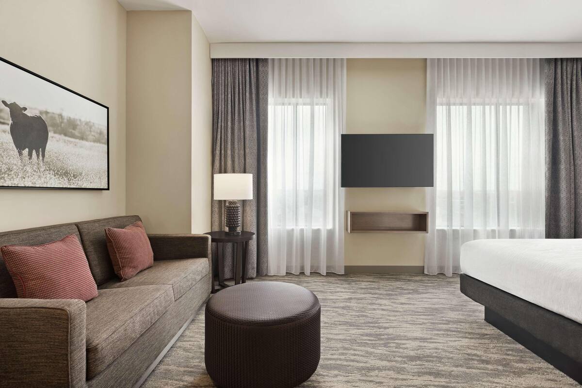 In-room safe, desk, laptop workspace, iron/ironing board