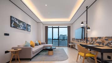 Suite - 1 soveværelse | Premium-sengetøj, senge med topmadrasser, pengeskab på værelset