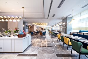 Front of property - Hilton Garden Inn Nanchang Honggutan (Nanchang)