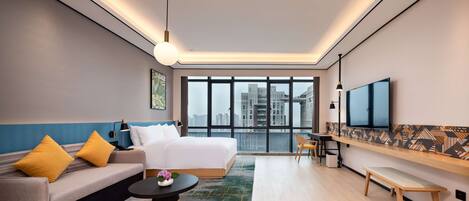 Deluxe Room, 1 King Bed