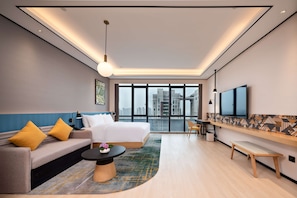 Deluxe Room, 1 King Bed