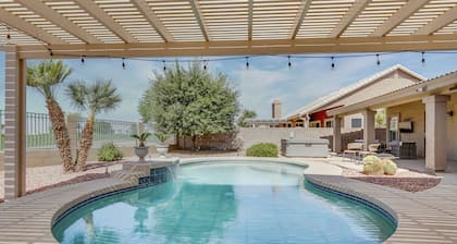 Backyard Luxury with Private Pool and Hot Tub on Golf Course