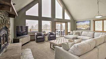 TV connectée, cheminée