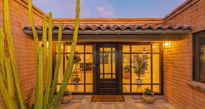 Sabino Velo Private Resort w Hot Tub & Heated Pool