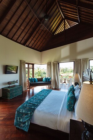 5 bedrooms, iron/ironing board, Internet, bed sheets - Bali Villa 1009 – 5-Star Escape Near Beach & Rice Fields (Bali)