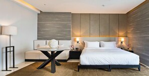 4 bedrooms, iron/ironing board, Internet, bed sheets