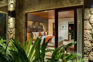 5 bedrooms, iron/ironing board, Internet, bed sheets