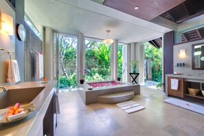 ヘアドライヤー、タオル