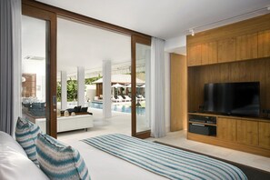 5 bedrooms, iron/ironing board, internet, bed sheets