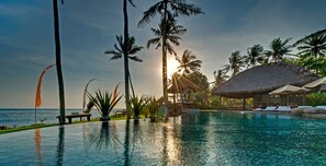 Pool - Luxury Stay with Private Pool - Bali Villa 1011 (Bali)