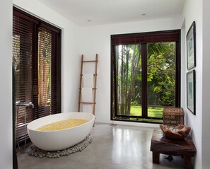 Assecador de cabells i tovalloles 