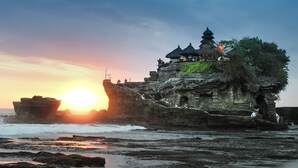 Unclassified image, 3 of 31, button - Secluded Comfort, Steps from the Beach – Bali Villa 1096 (Bali)