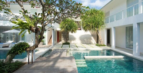 Pool - Luxury Villa with Private Pool Close to Beach - 1119 (Bali)