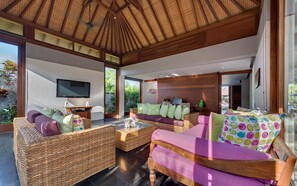 Stereo - Spacious Luxury Retreat Near Beach – Bali Villa 1098 (Bali)
