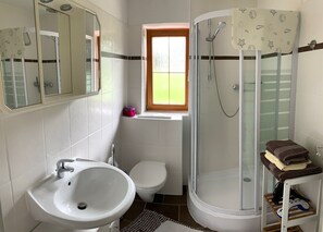 Dutxa, assecador de cabells i tovalloles 