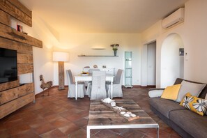 TV - CASE DEL GOLFO - MOLARA 1_PT (Golfo Aranci)