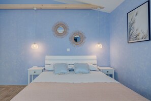 2 bedrooms, iron/ironing board, free WiFi, bed sheets