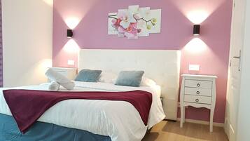 2 slaapkamers, een strijkplank/strijkijzer, gratis wifi, beddengoed