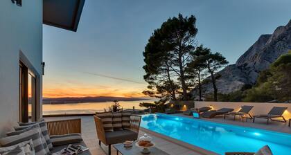 5* Villa Melody in Bast