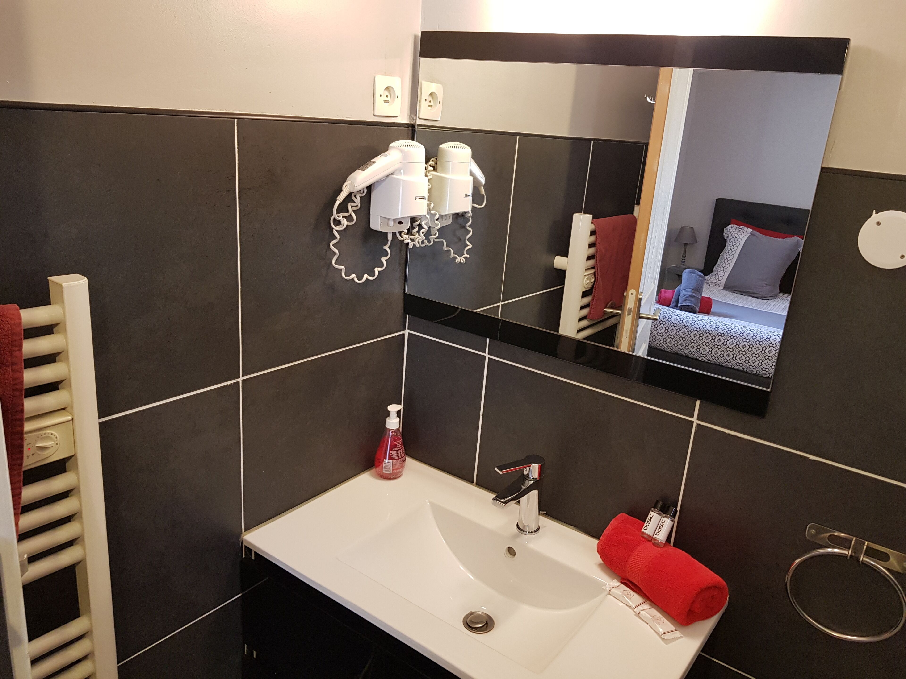 Chambre 2 Pers Independante - Cuisine D'ete - Terrasse - Piscine Tennis Petanque