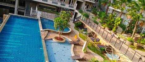 室外游泳池,免费小屋