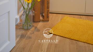 2 Schlafzimmer, Reisekinderbett, WLAN, Bettwäsche