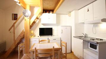 Refrigerador, microondas, parrilla de estufa y lavavajillas