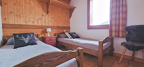 3 makuuhuonetta, silitysrauta/-lauta, ilmainen Wi-Fi