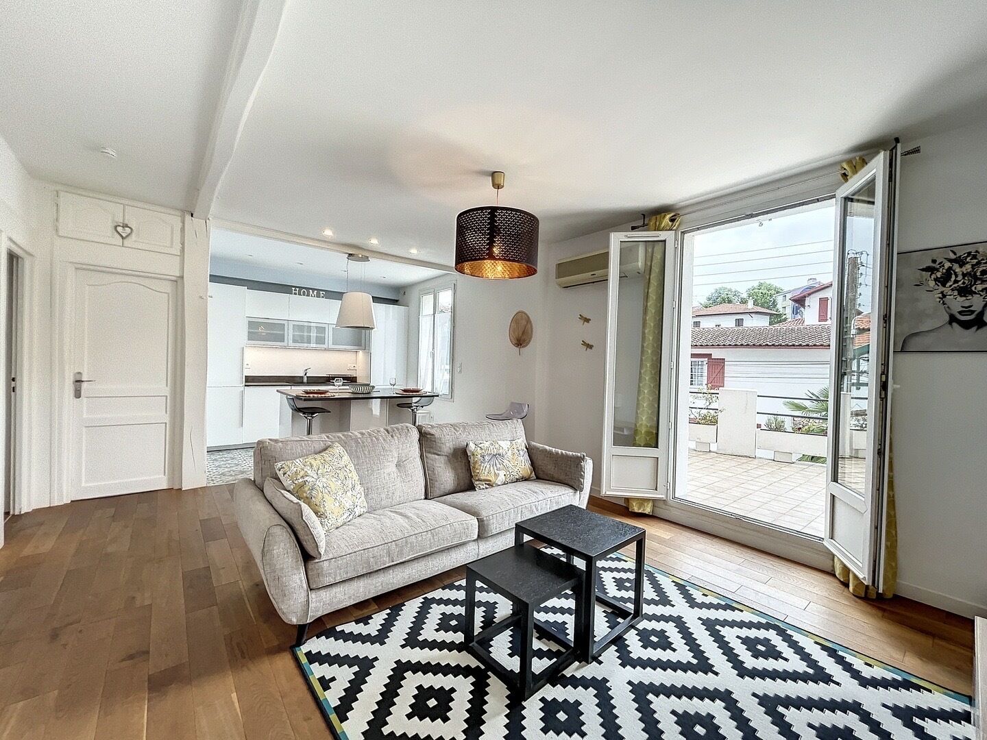 Nouveaute Appartement de Charme Avec Terrasse 25m2 en Centre Ville au Calme