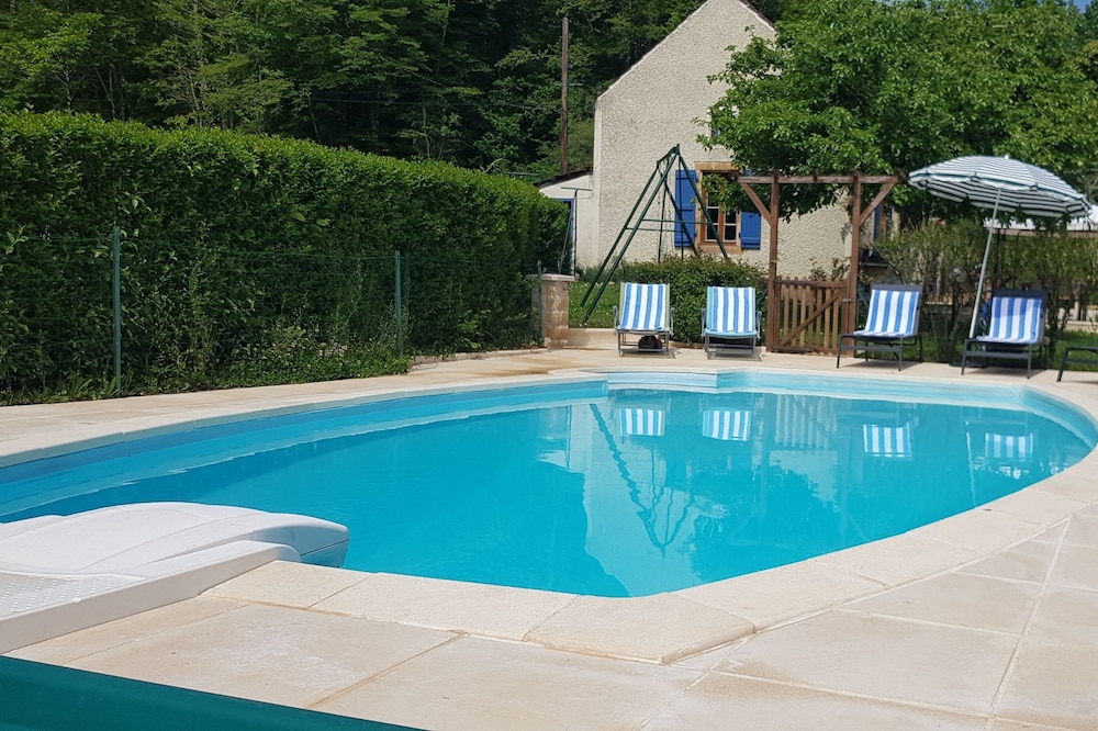 Maison de Charme à la Campagne, Avec Piscine Privée