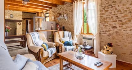 Maison de Charme à la Campagne, Avec Piscine Privée