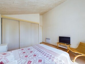 4 bedrooms, free WiFi