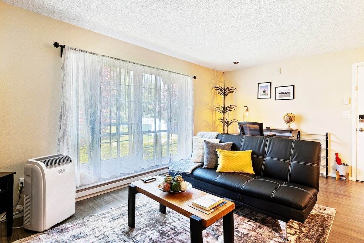 Perfect Private Getaway in Seattle's Southside!