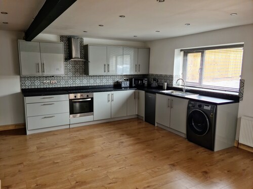 Studio Apartment with Gallery Style Double Bedroom