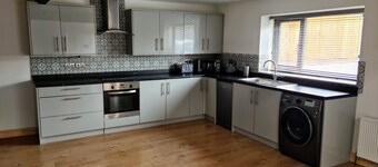 Studio Apartment with Gallery Style Double Bedroom