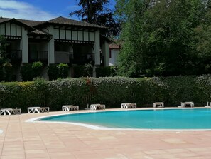 Piscina externa, piscina aquecida