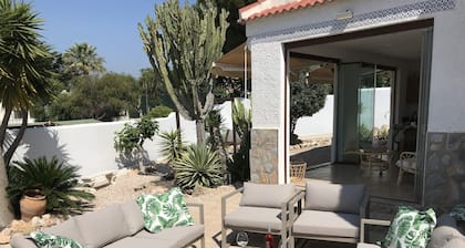 Gemütliche Luxusvilla mit privatem Pool und viel entspannenden Orten zu relax