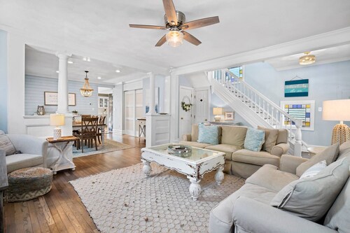 Peach Perfect - Chesapeake Properties