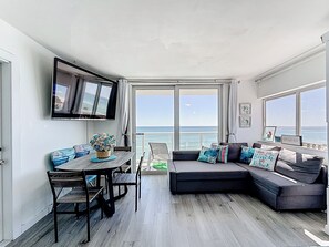 Smart-TV, Tischtennisplatte