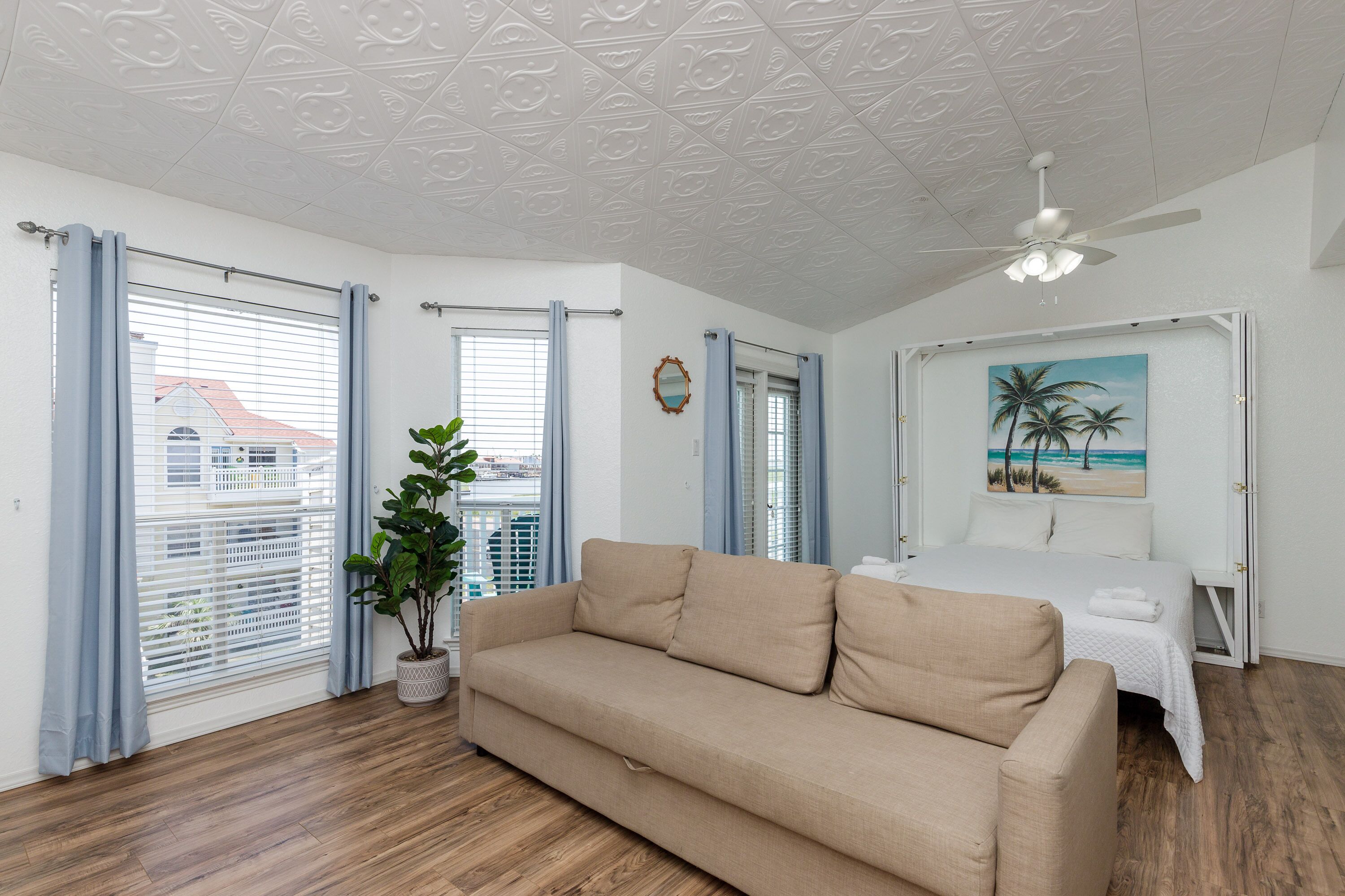 Your Winter Escape Is Waiting In This Fully Furnished Property.