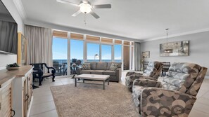 TV - New Complex!  Lazy River/Slide, 2BR, Beachfront!! (Orange Beach)